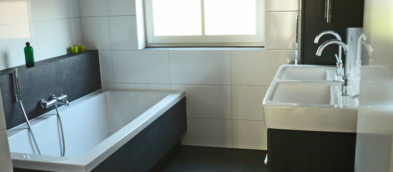 Wij zijn uw perfecte partner voor sanitair: badkamer, douche, stoomcabine, toilet inclusief bouwkundige aanpassingen.